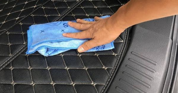 Hướng dẫn vệ sinh thảm lót sàn ô tô đúng cách