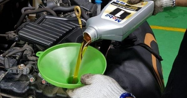 Quy trình thay dầu nhớt ô tô chi tiết: Cách thực hiện và lưu ý
