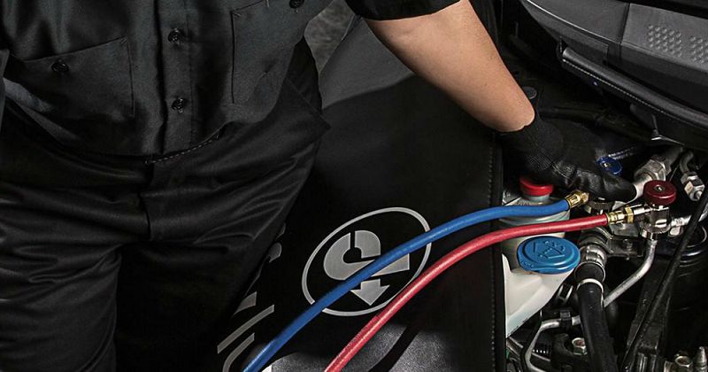 Kiểm tra gas điều hòa ô tô