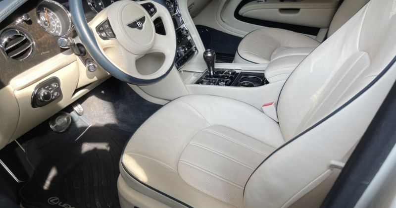 Cần kiểm tra bảo dưỡng bên trong ô tô