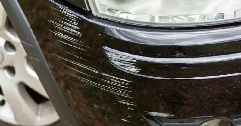 ô tô bị trầy xước