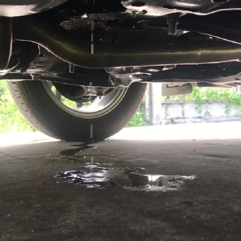 Xe bị rò rỉ nước hoặc dầu từ hệ thống điều hòa