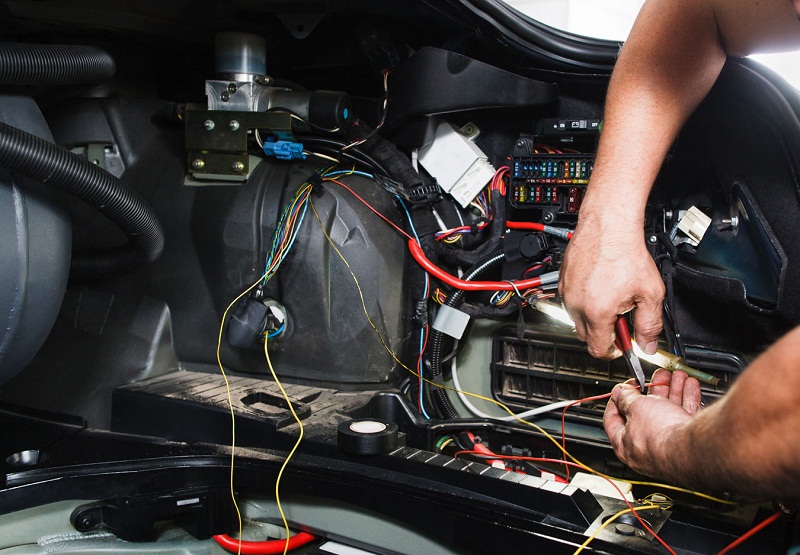Sửa chữa hệ thống điện ô tô